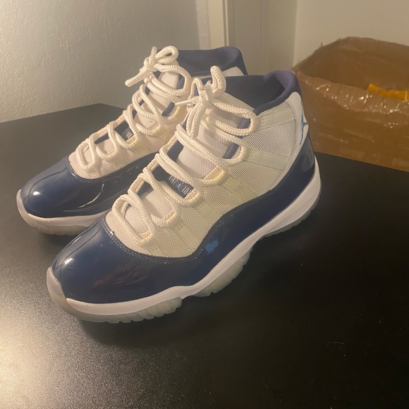 Jordan 11s win like 82 - Picture 7 of 10
